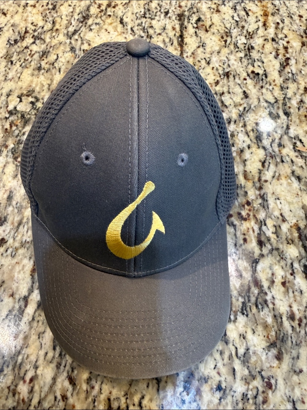 OluKai Gray 39THIRTY Mesh trucker style Cap Sz S/M